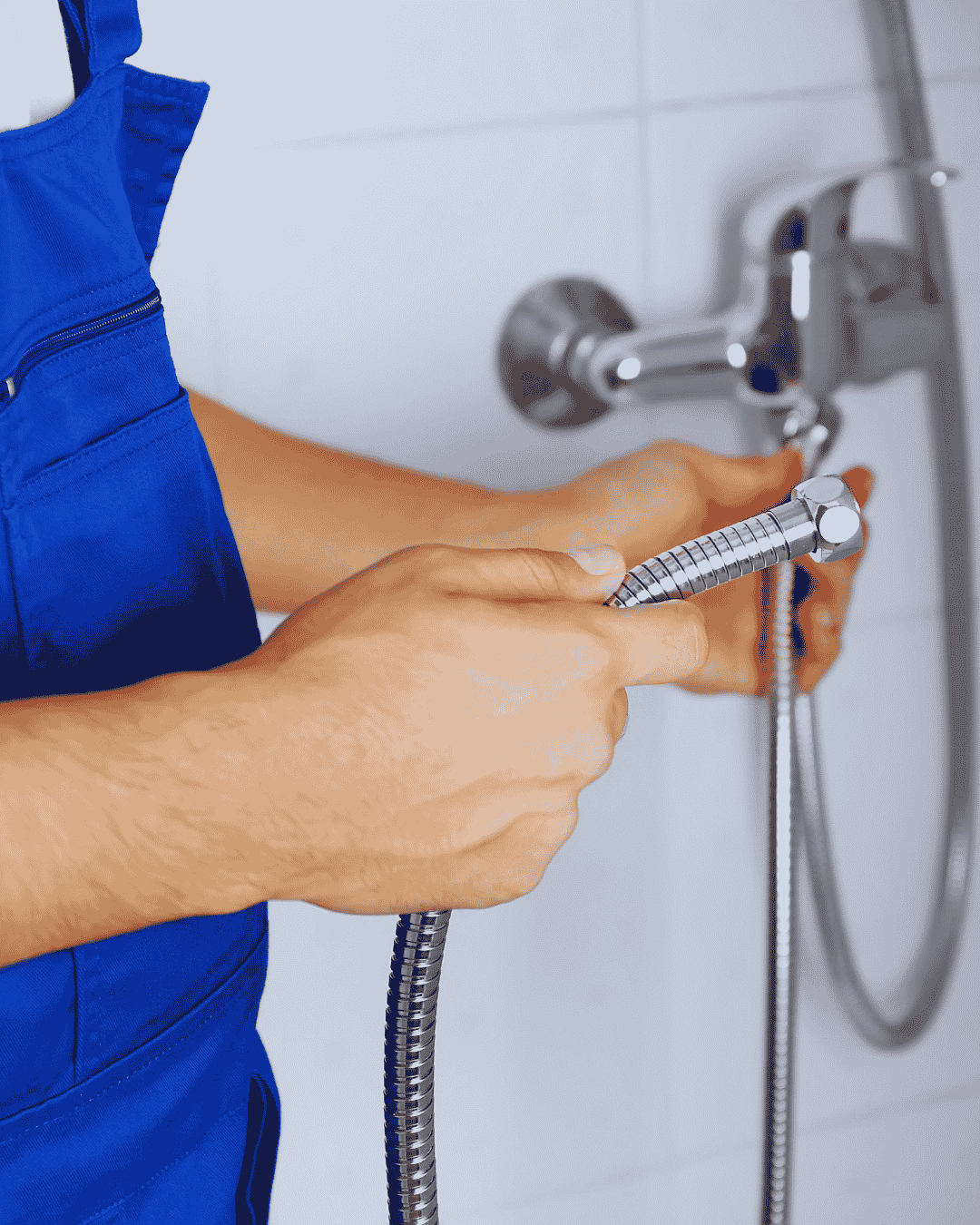 Licensed plumber in Hypoluxo FL checking a shower valve for leaks